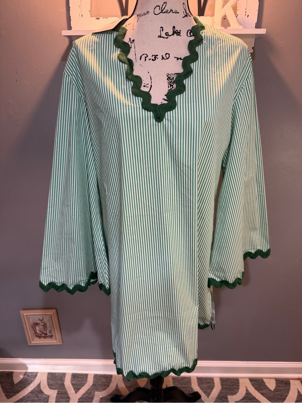 FASHION CLOTHING GREEN STRIPED DRESS WITH SCALLOPED TRIM M NWT